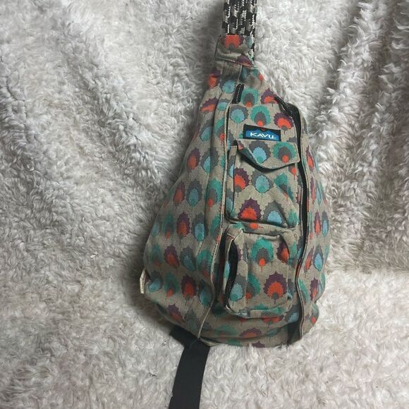 Limited edition Kavu Rope sling bag Canvas gray ,Orange,blue & purple print. - Picture 4 of 10